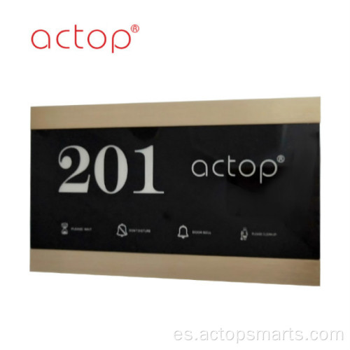 Placa de puerta de actop con número de habitación